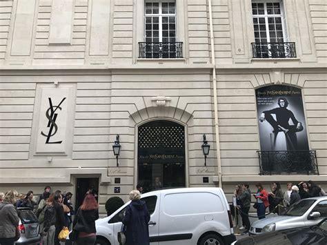 yves st laurent Paris